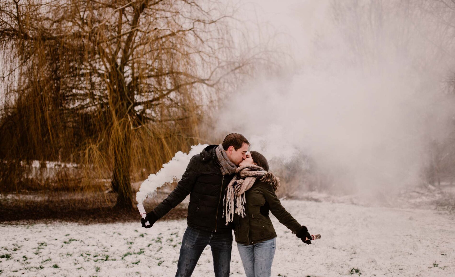 fumigène blanc couple