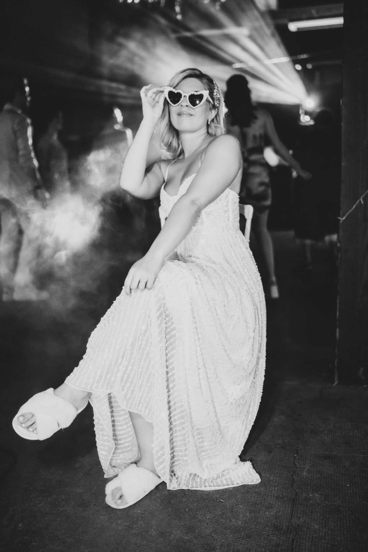 mariée cool sur le dancefloor